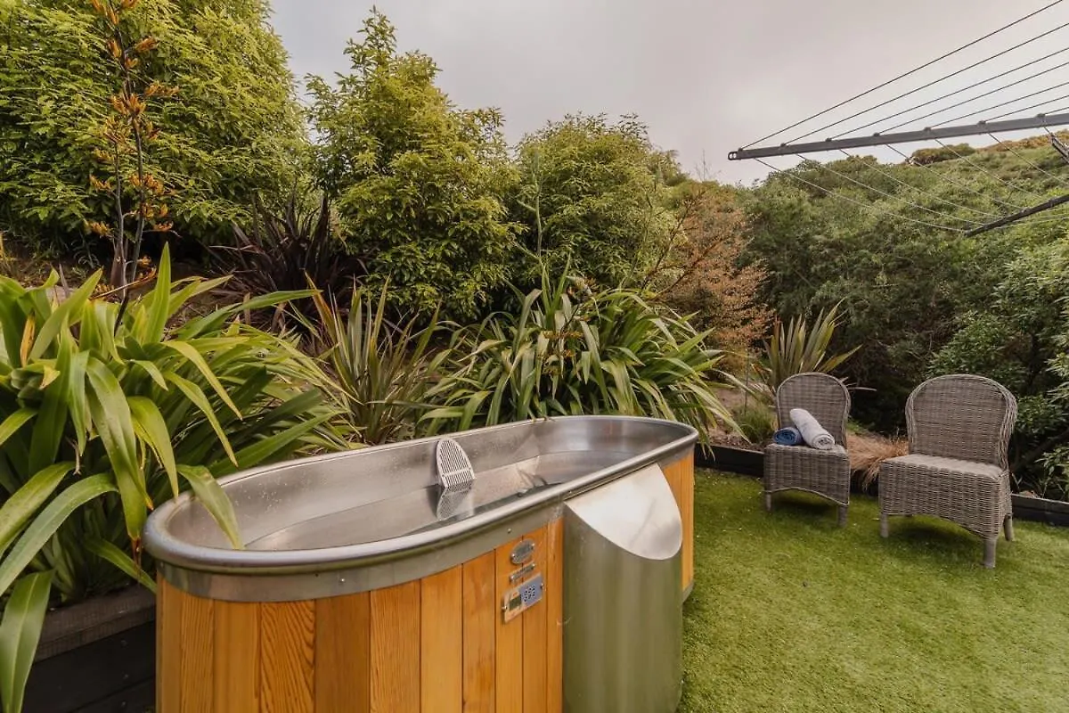 Ocean Views At Rapanui Lodge- 4Br Gem With Parking Christchurch New Zealand