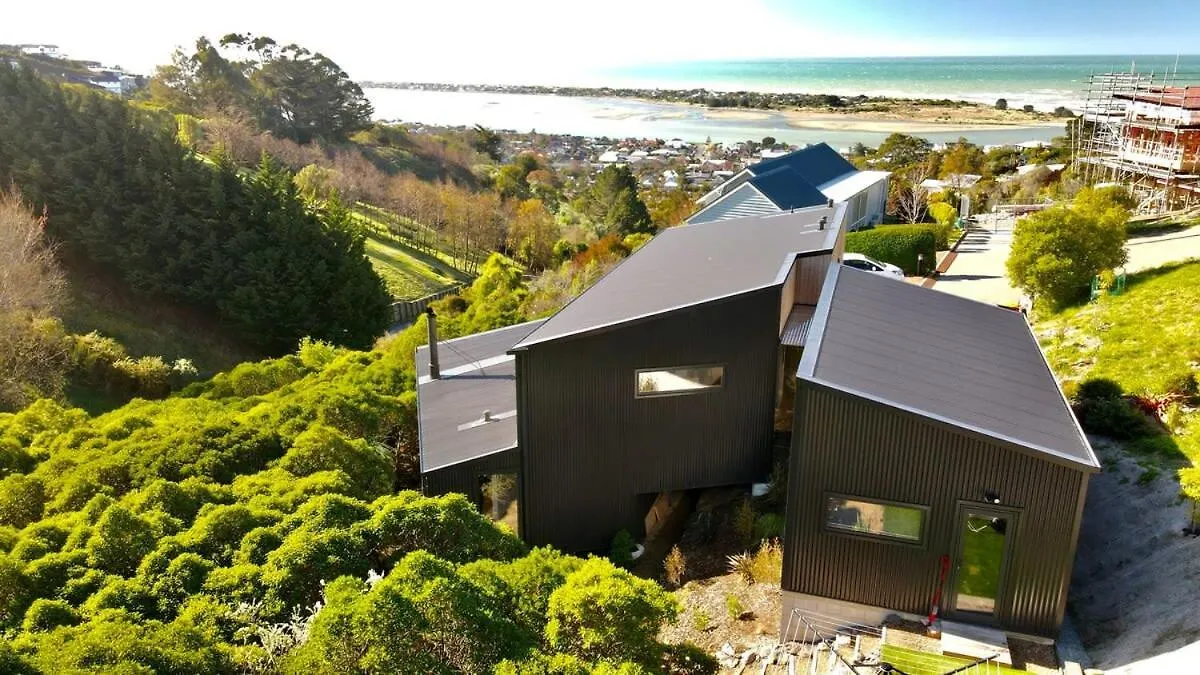 Ocean Views At Rapanui Lodge- 4Br Gem With Parking Christchurch