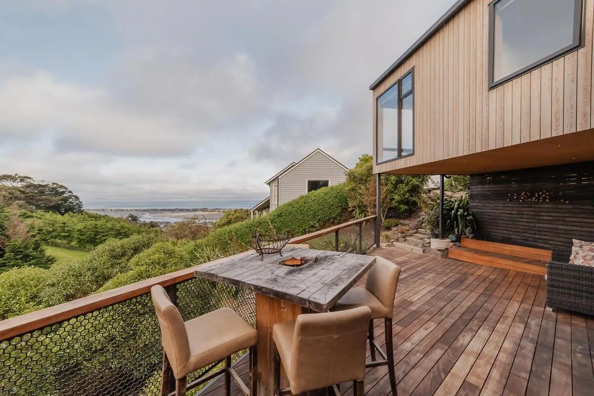 Ocean Views At Rapanui Lodge- 4Br Gem With Parking Christchurch